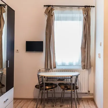Nb's Studio Apartman *